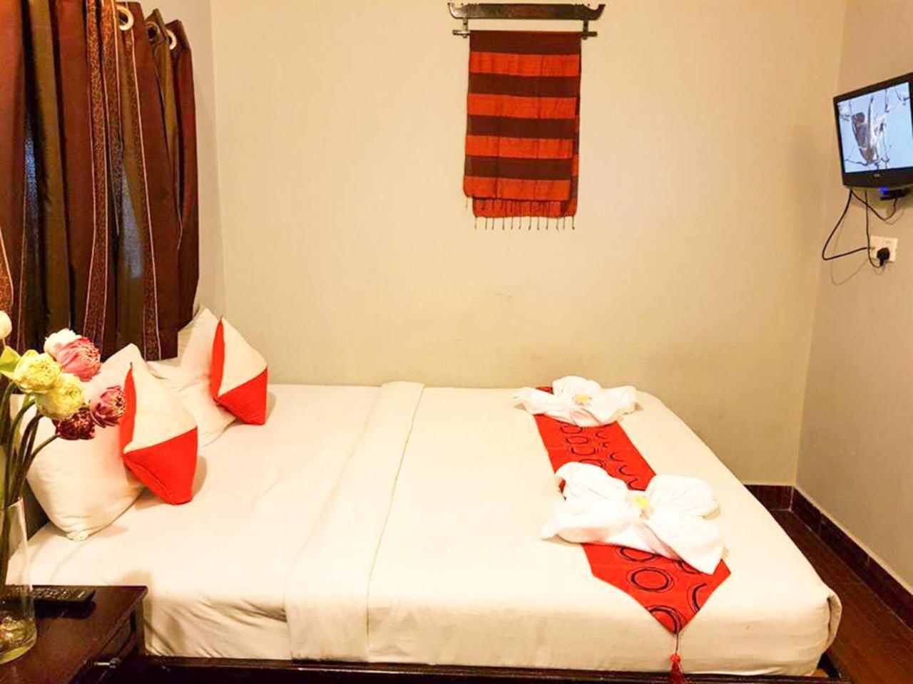 פנום פן Tonle Khmer Guesthouse And Sky Bar מראה חיצוני תמונה