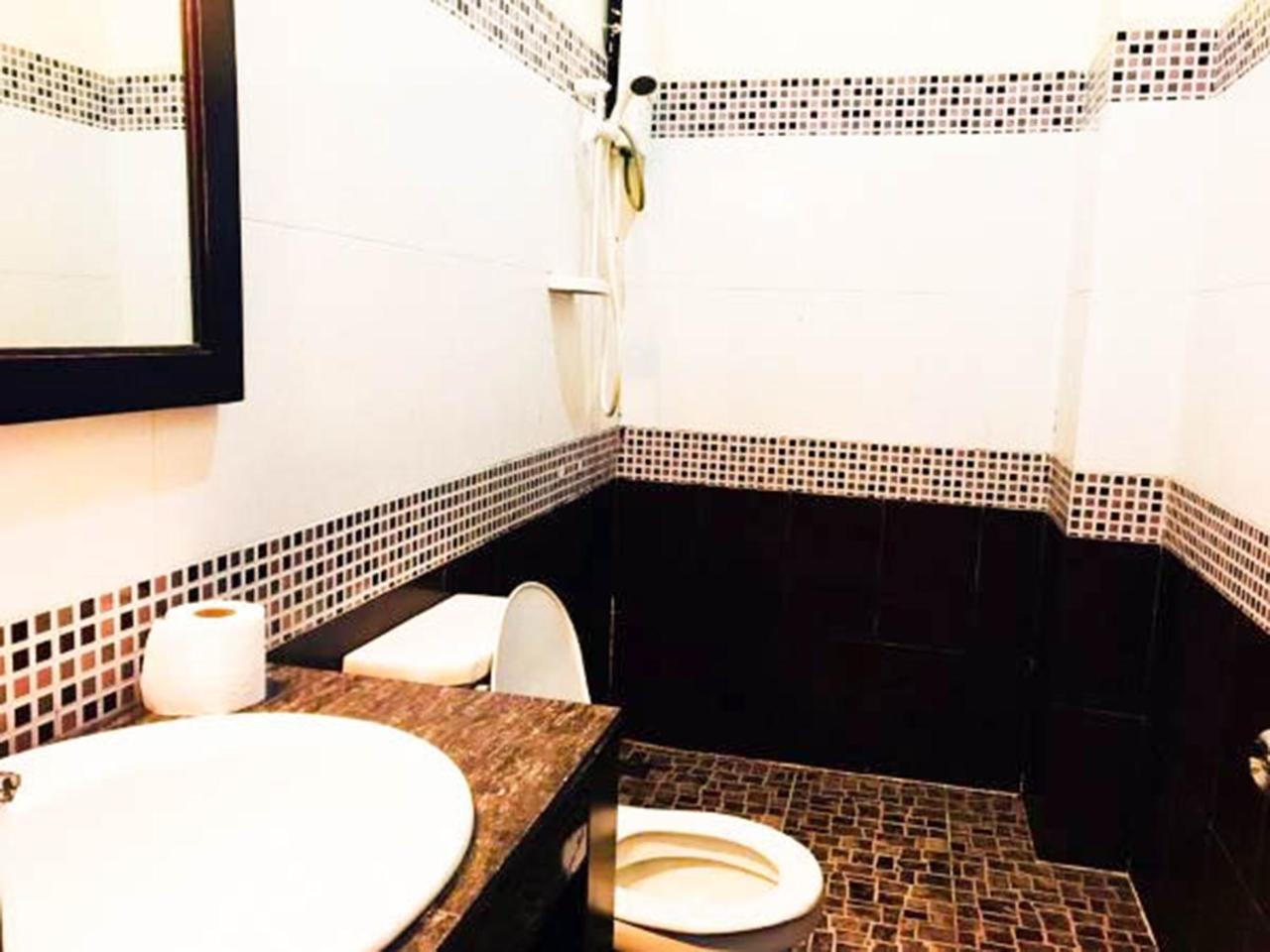 פנום פן Tonle Khmer Guesthouse And Sky Bar מראה חיצוני תמונה