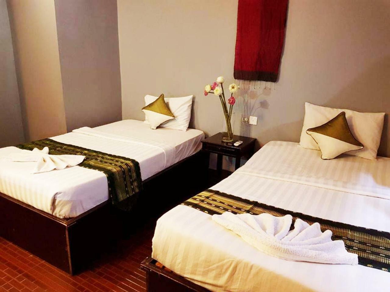 פנום פן Tonle Khmer Guesthouse And Sky Bar מראה חיצוני תמונה